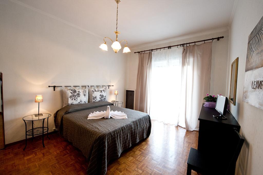 Ferienwohnung A Casa Di Enza Rom Zimmer foto